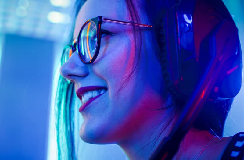 Engineer in glasses analysing data analytics