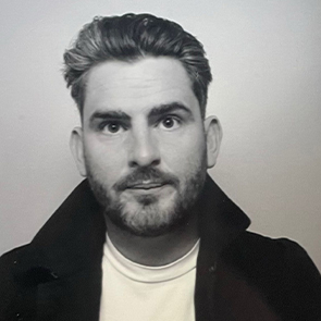 Andrew Livingstone headshot