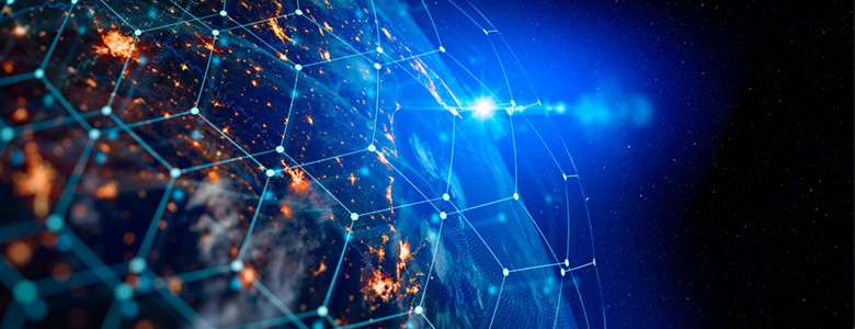 Tekening van een laptop en cloudapplicaties